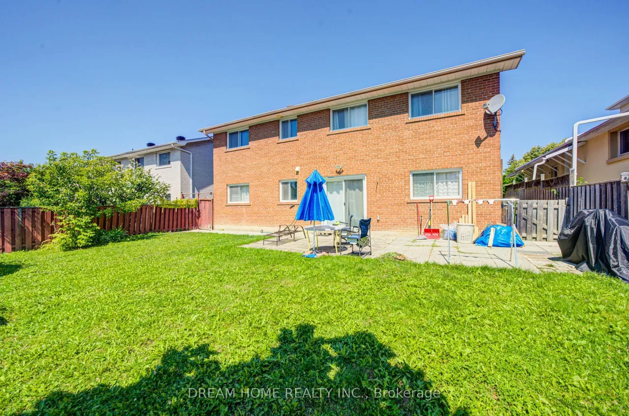 1323 Shamir Crescent — photo 49