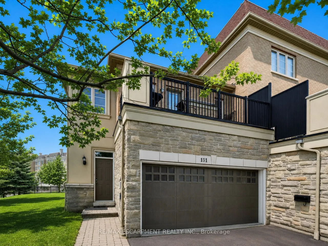 131 Robert Speck Parkway — photo 3