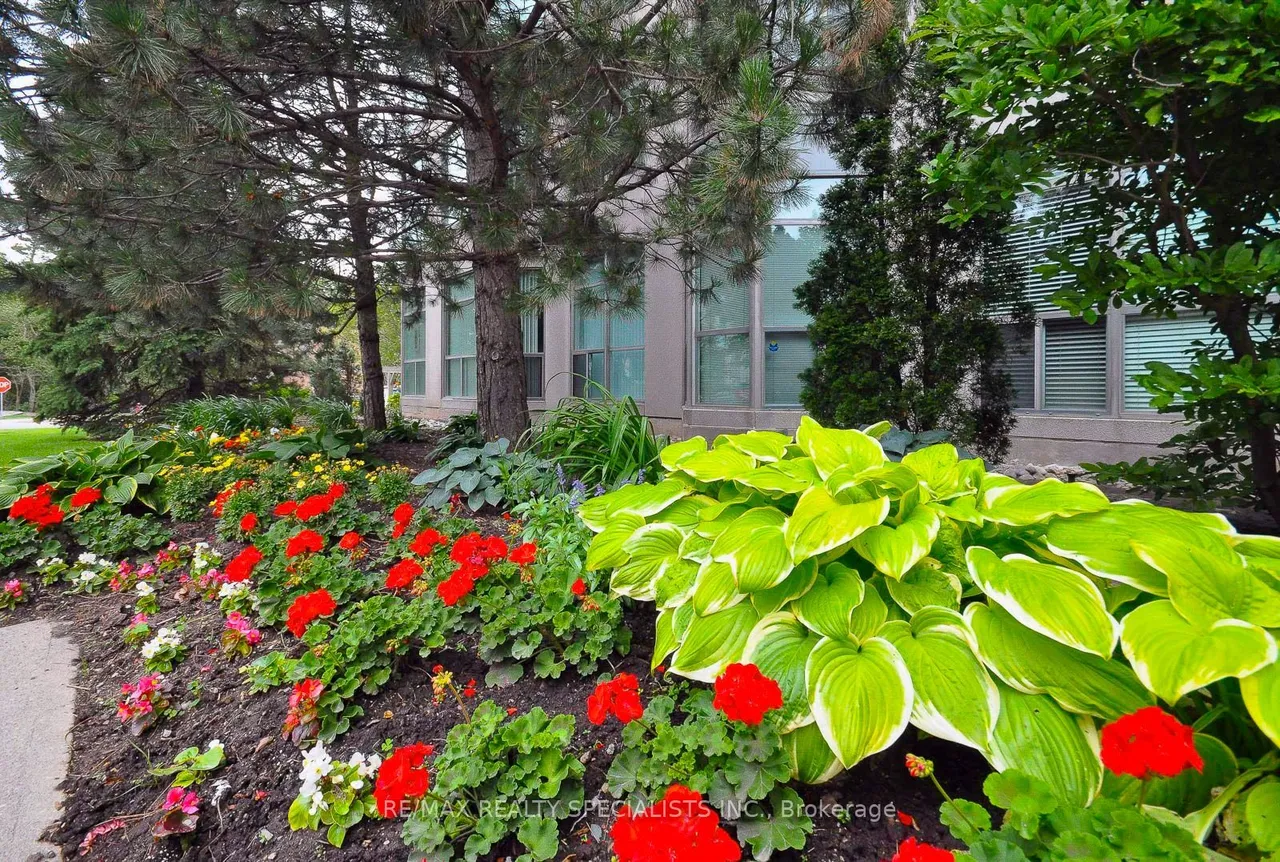 2177 Burnhamthorpe Road W — photo 50