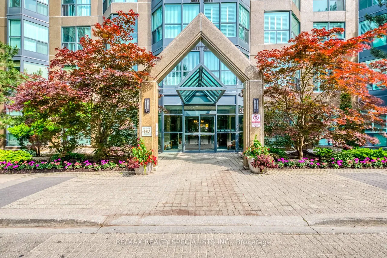 2177 Burnhamthorpe Road W — photo 3