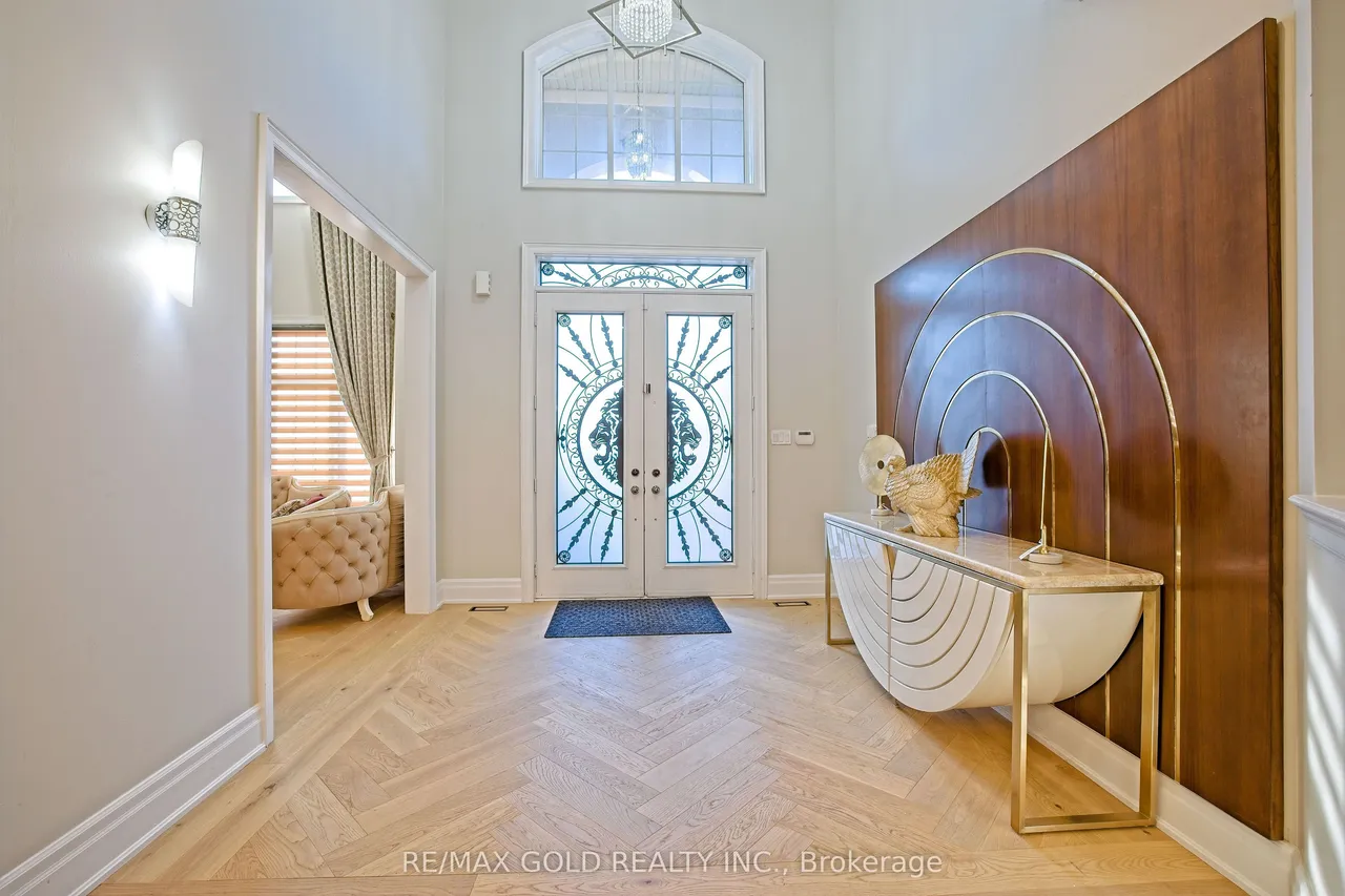 9 Lauderhill Road — photo 3