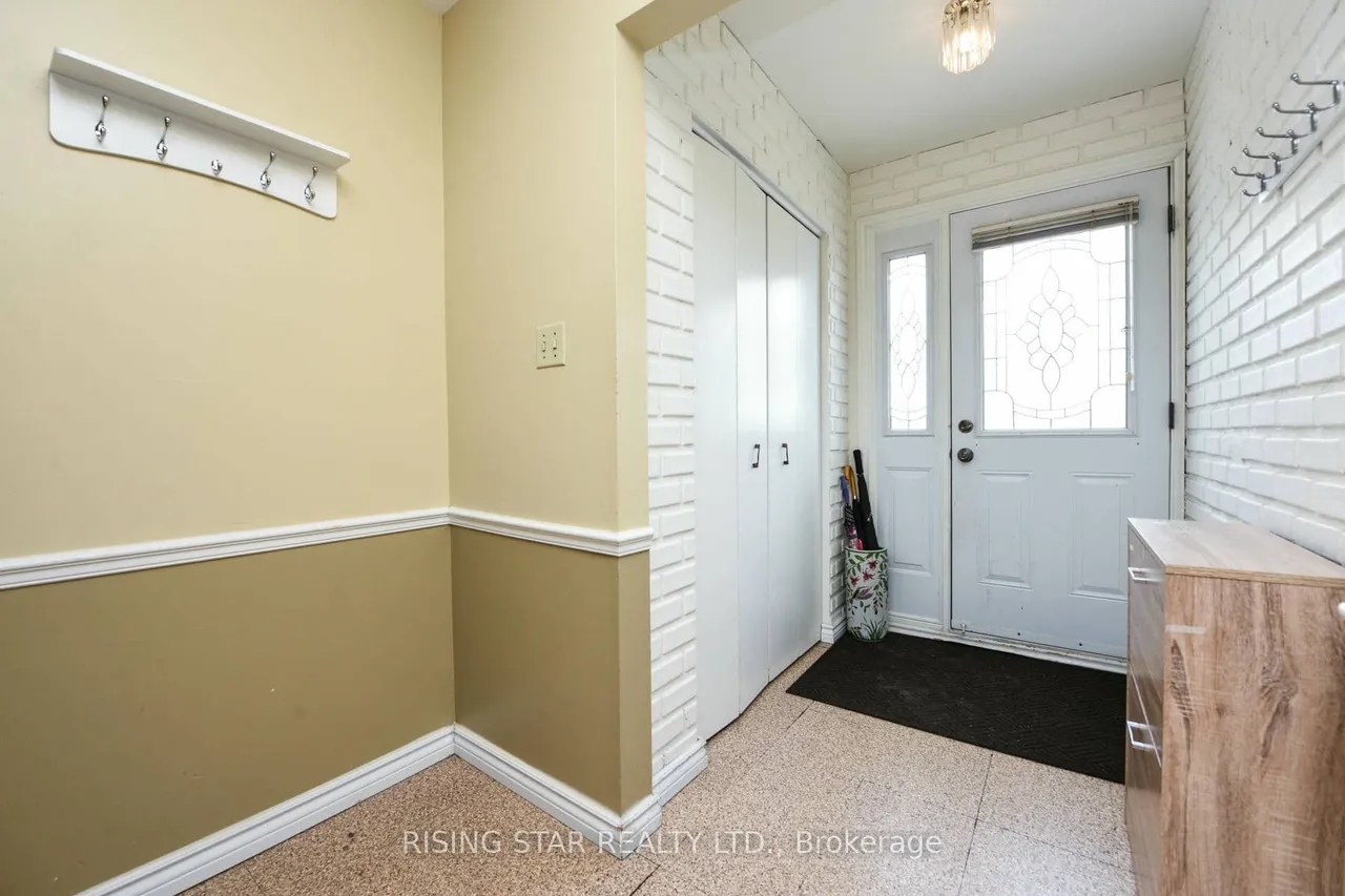 3295 Chipley Crescent — photo 3