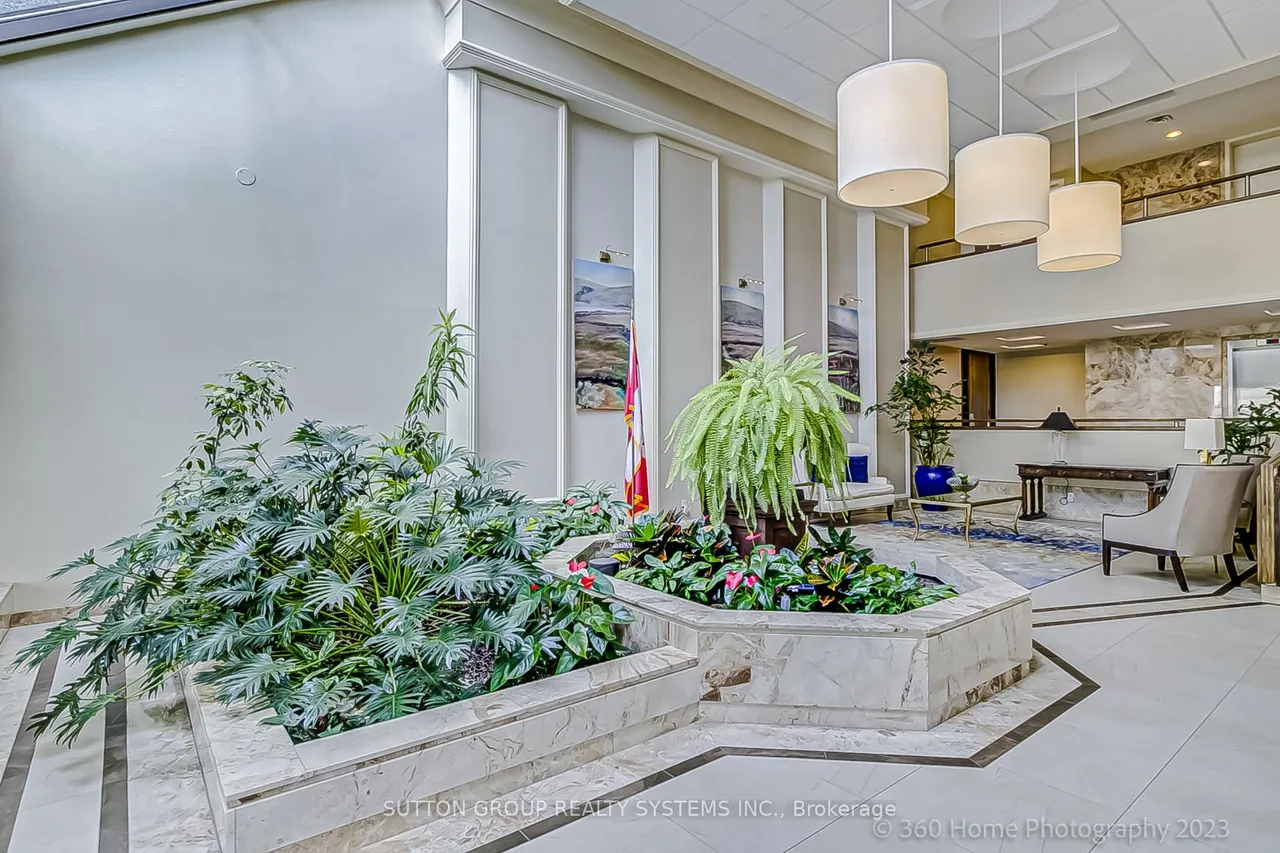 2180 Marine Drive — photo 3