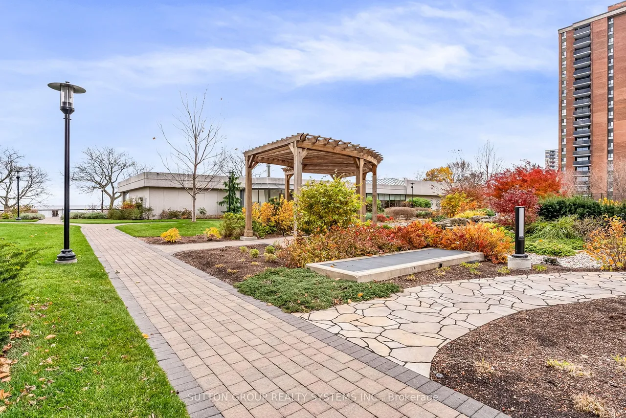 2180 Marine Drive — photo 49