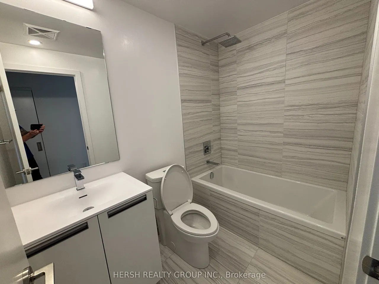 160 Kingsway Crescent — photo 6