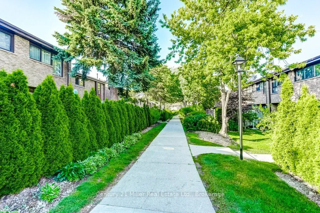 2605 Woodchester Drive — photo 2