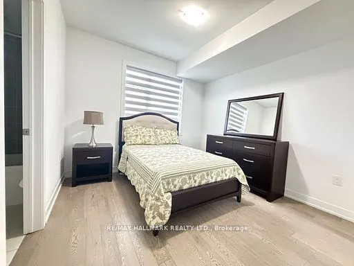 1085 Douglas Mccurdy Common — photo 48