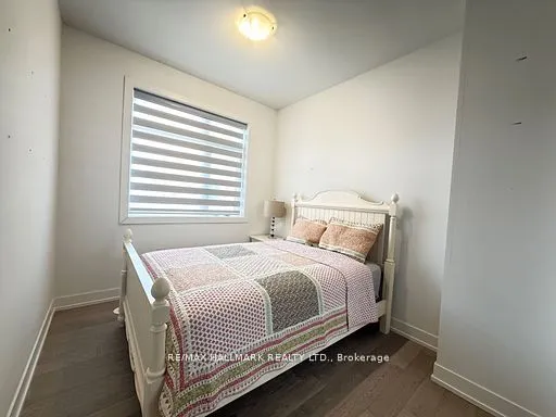 1085 Douglas Mccurdy Common — photo 49