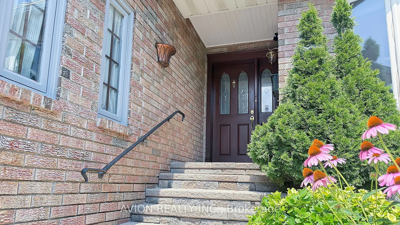 1413 Harmsworth Square — photo 2