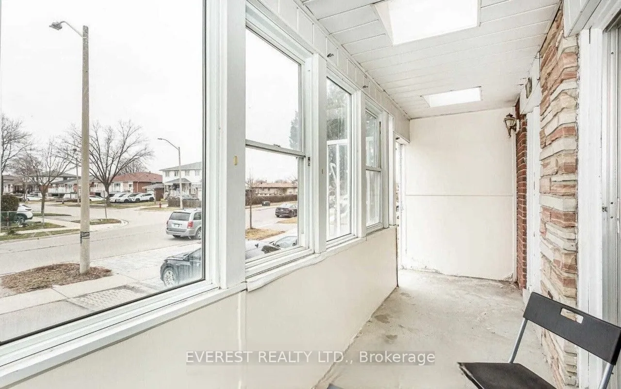 7549 Catalpa Road — photo 2