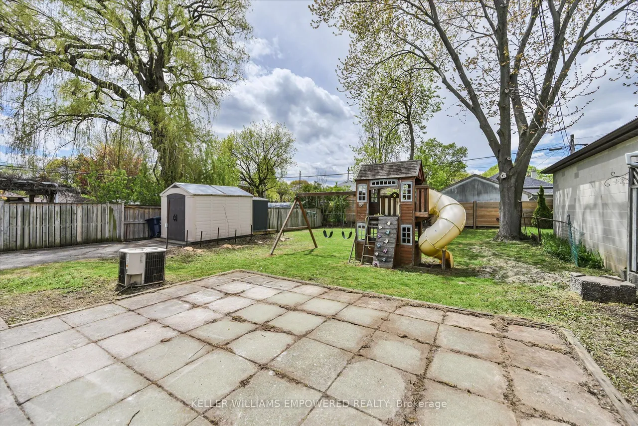 42 Deerhurst Avenue — photo 35