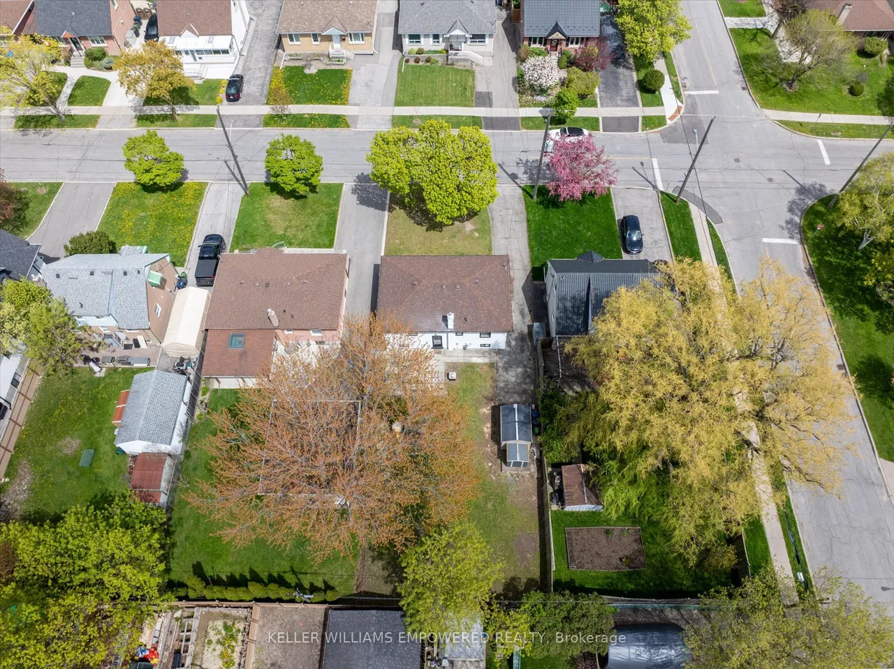 42 Deerhurst Avenue — photo 3