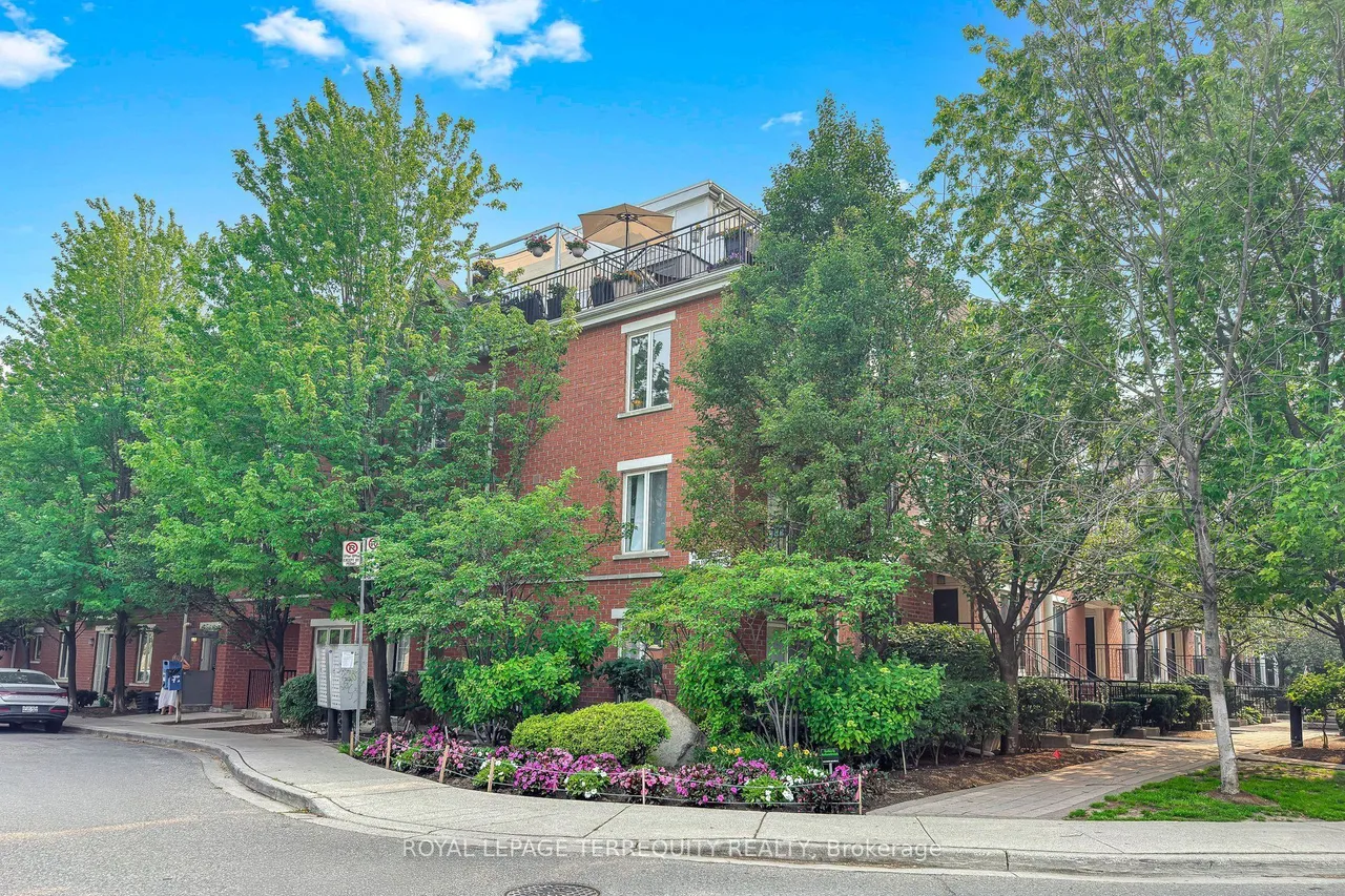 26 Laidlaw Street, Unit 1501C