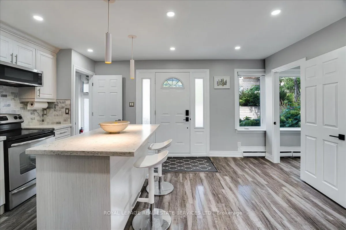 1310 Gulleden Drive — photo 3