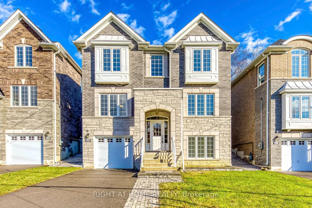 2579 Islington Avenue — photo 3