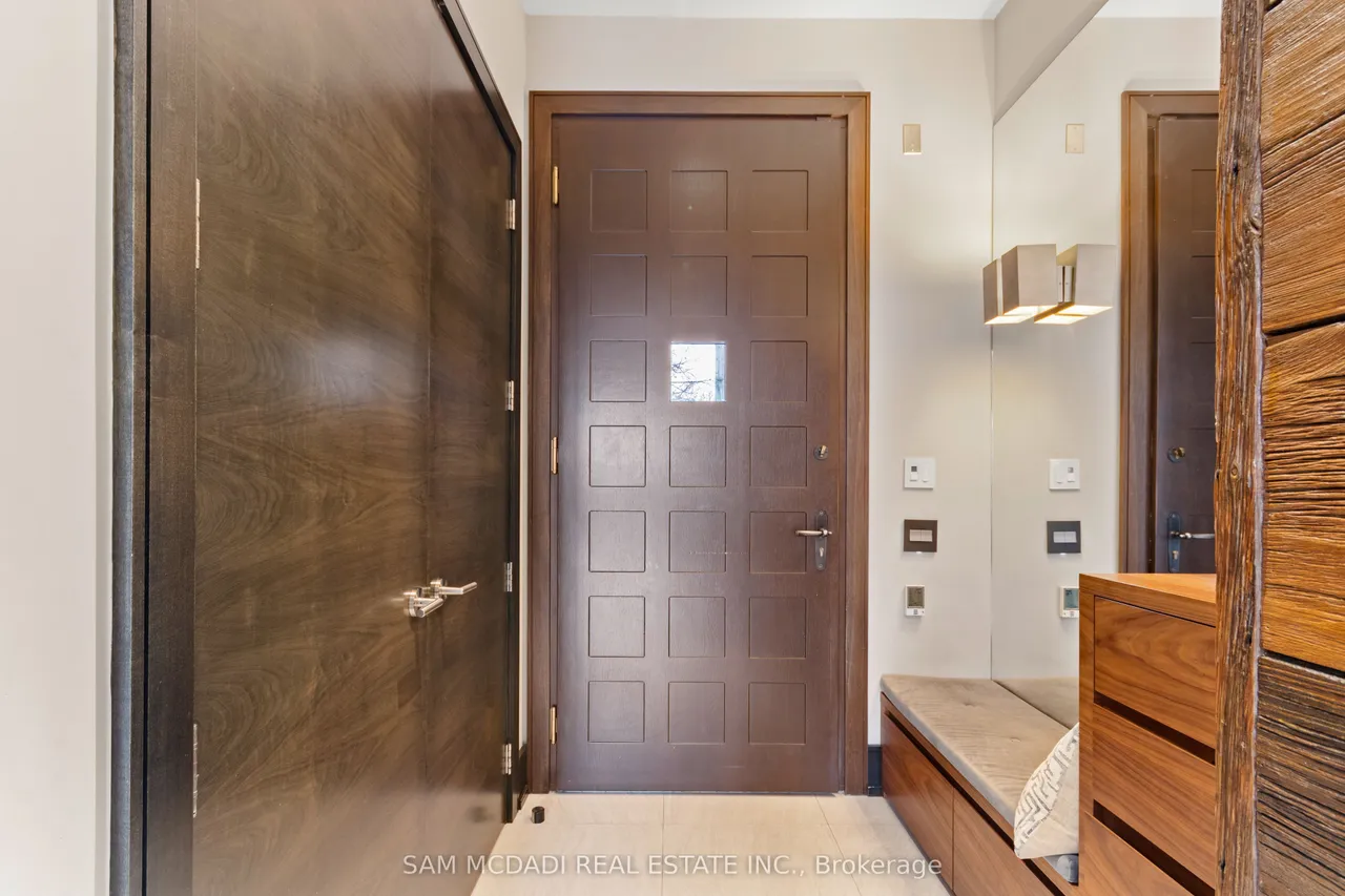 1031 Welwyn Drive — photo 3