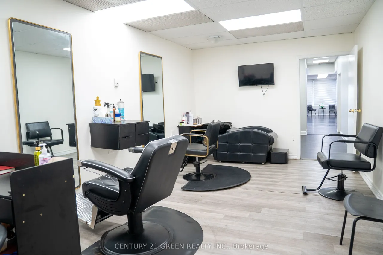 2565 Steeles Avenue E — photo 34