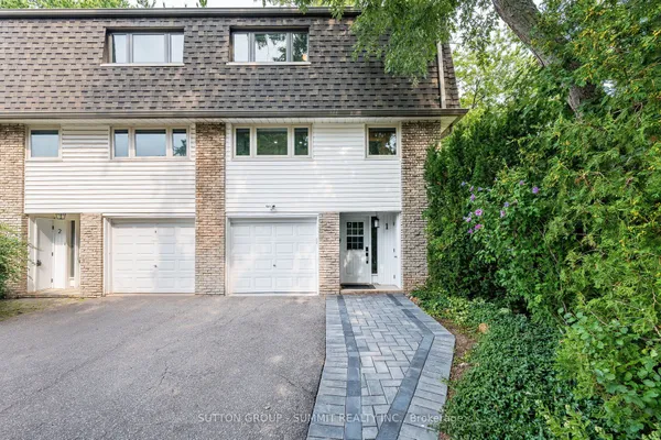 1270 Gainsborough Drive