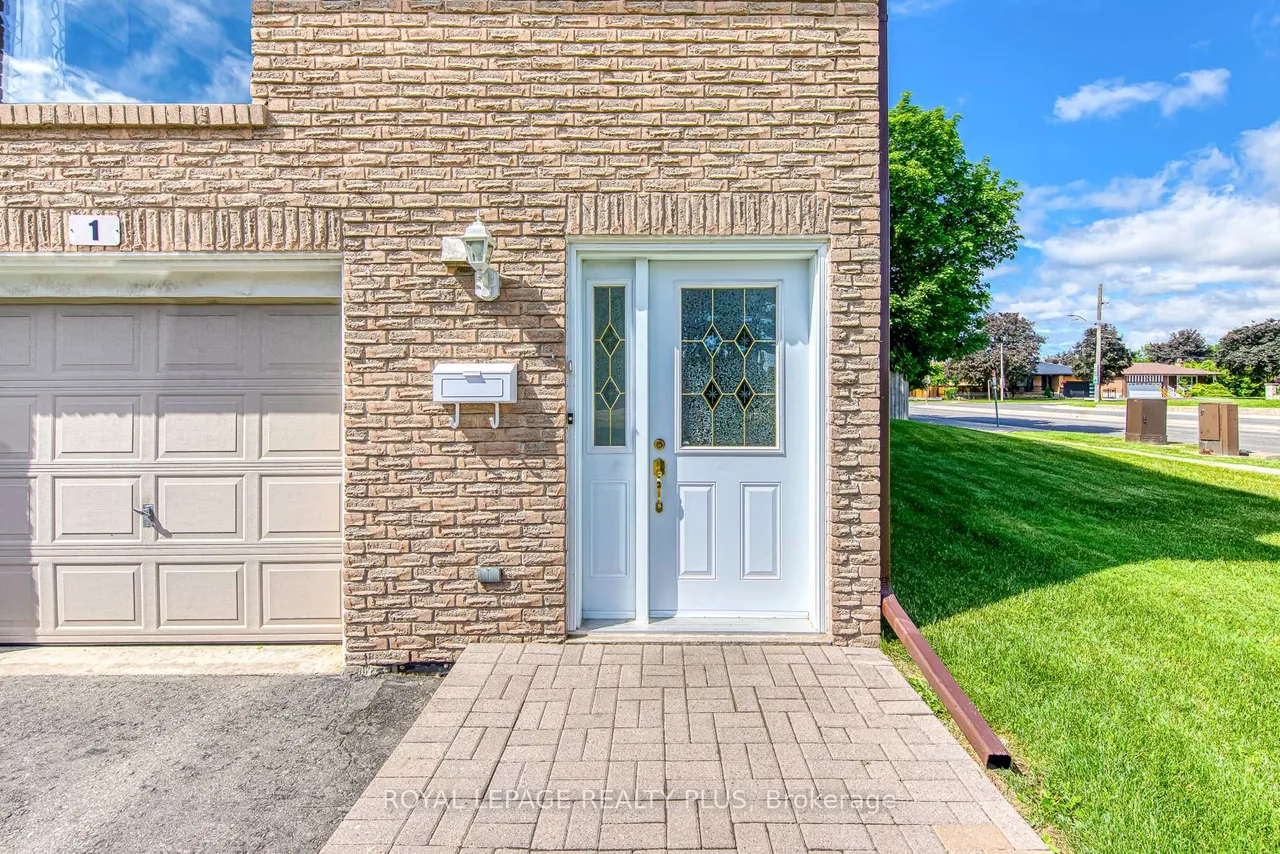 640 RATHBURN Road E — photo 3