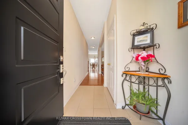 67 Sorbonne Drive — photo 2