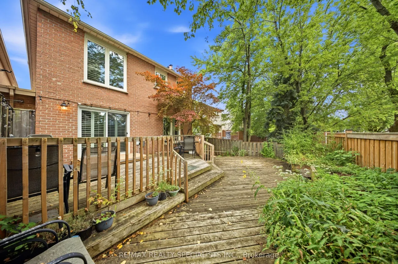 358 Erin Street — photo 34