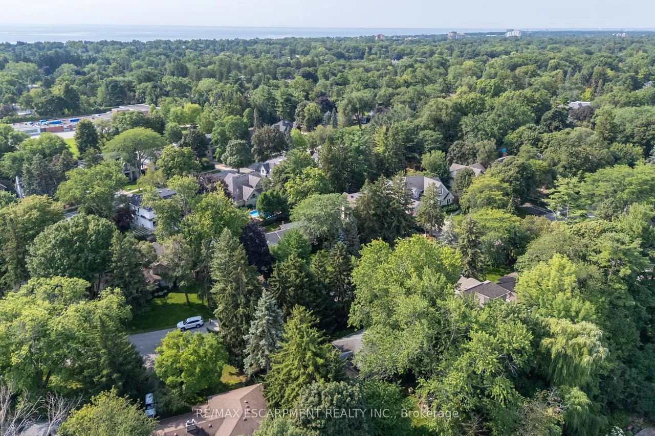 401 Cairncroft Road — photo 32