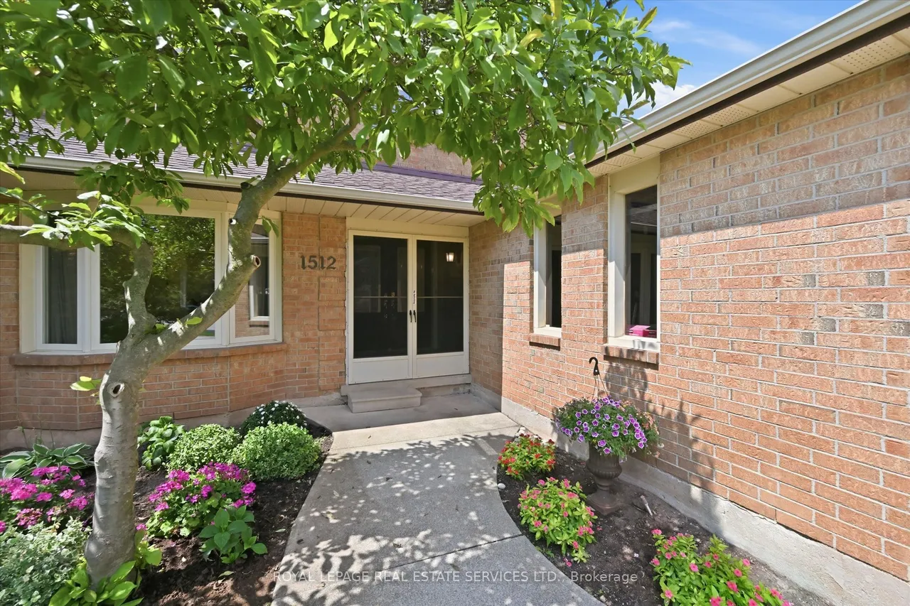 1512 Princeton Crescent — photo 3