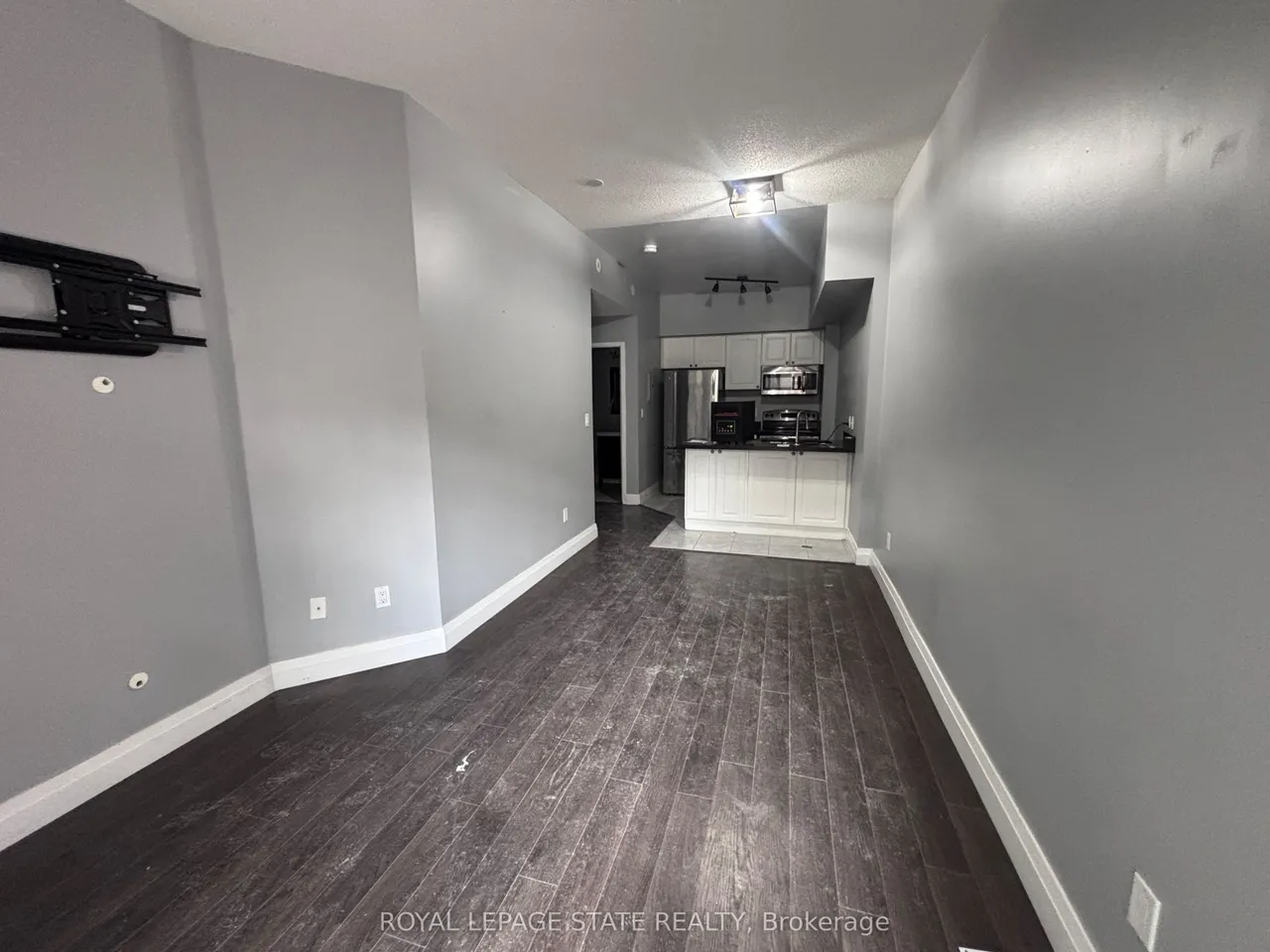 615 Shoreline Drive — photo 3