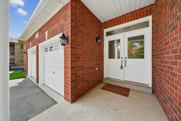 2350 Valleyridge Drive — photo 2