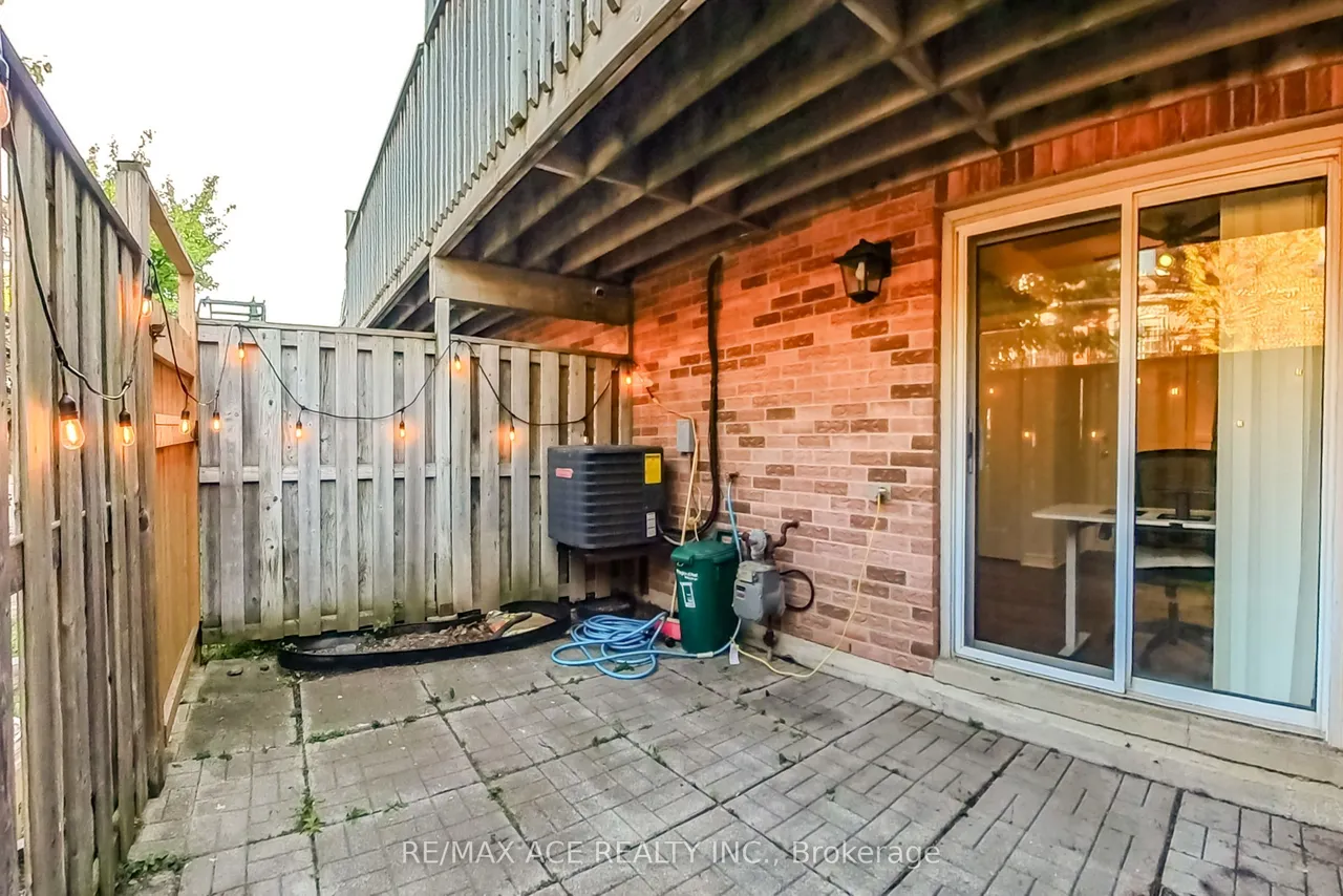 1525 South Parade Court — photo 21