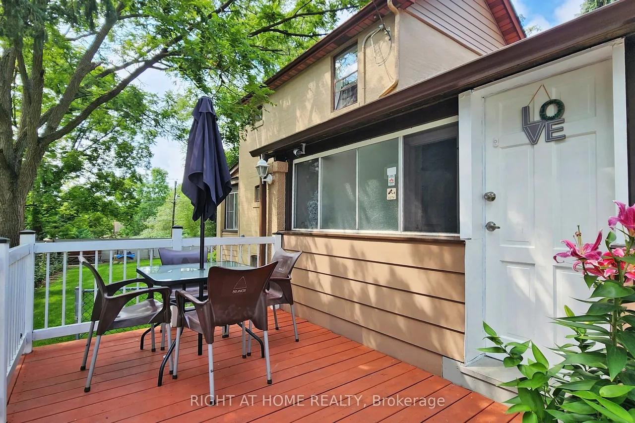 1 Edgebrook Drive — photo 3