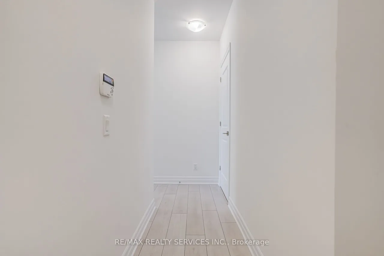 30 Elm Drive W — photo 50
