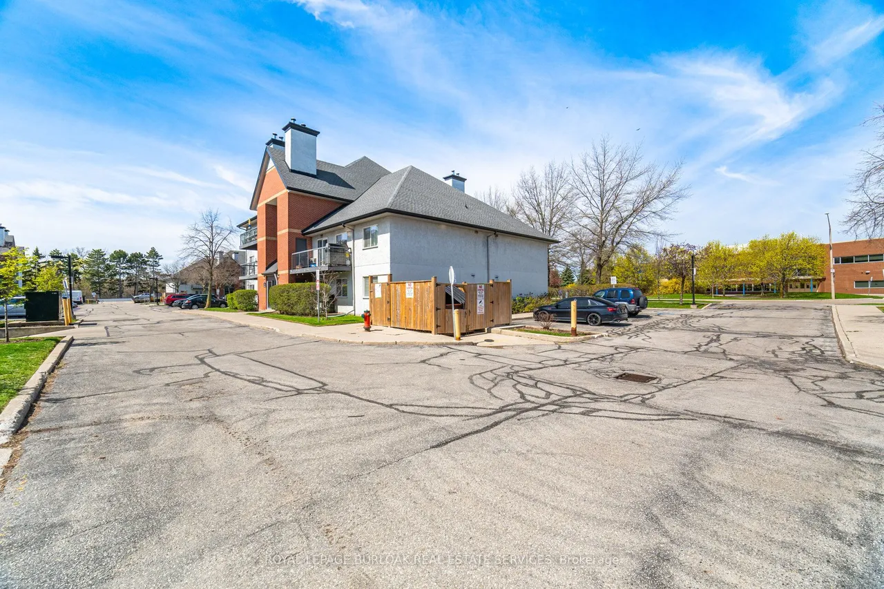 1450 Glen Abbey Gate — photo 41