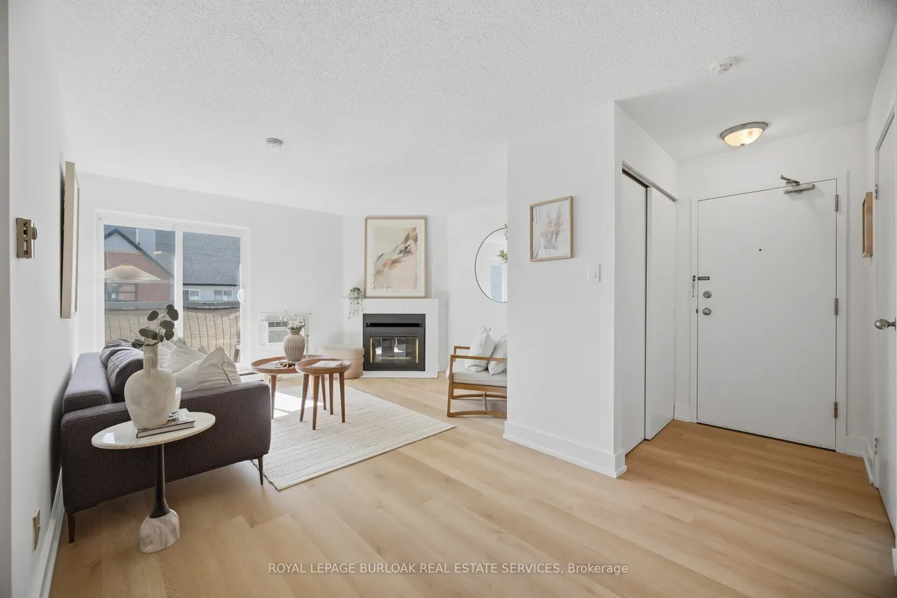 1450 Glen Abbey Gate — photo 2