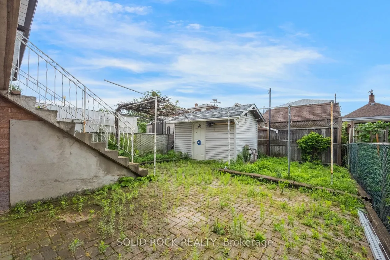 18 Maple Bush Avenue — photo 48