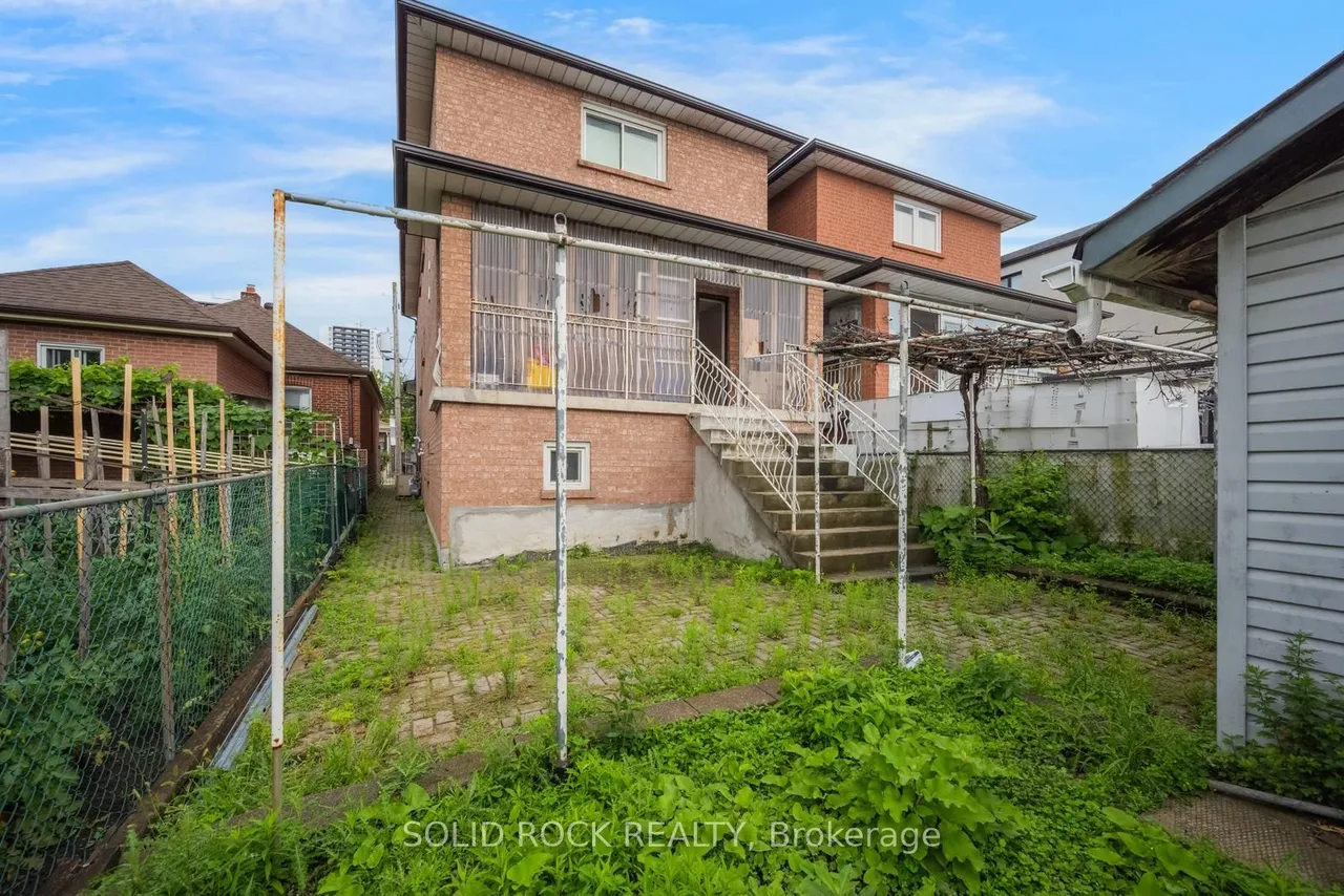 18 Maple Bush Avenue — photo 49
