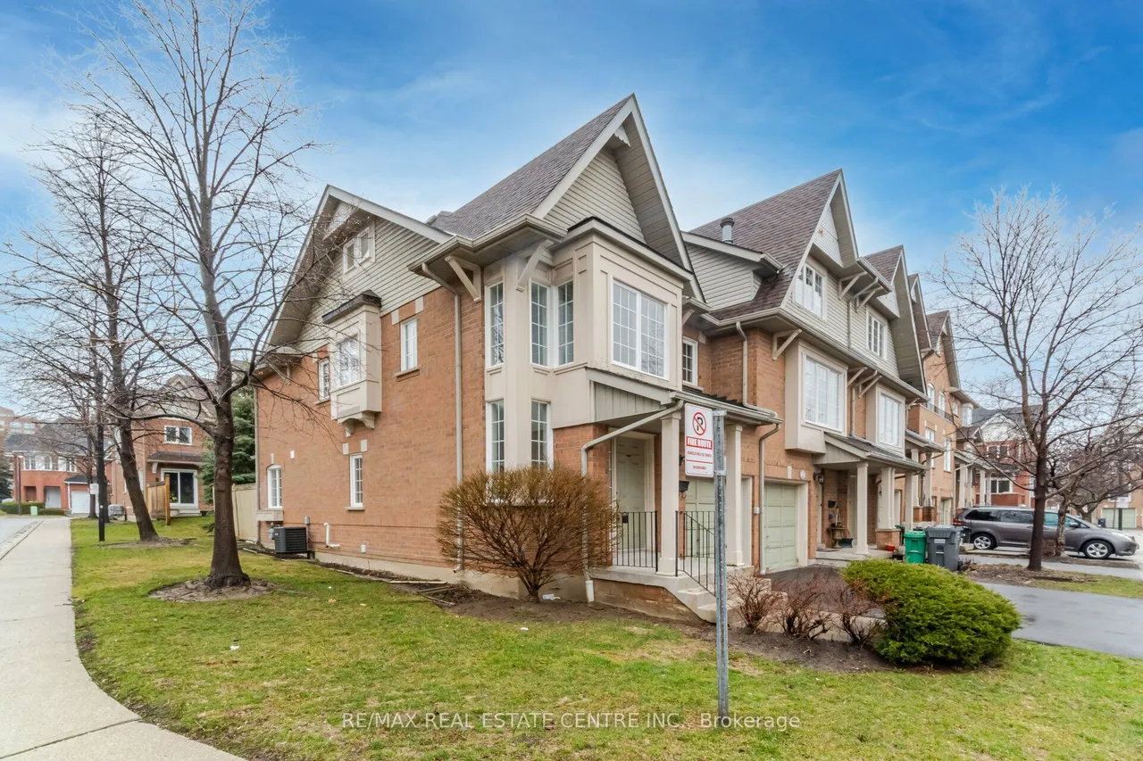 1591 South Parade Court — photo 2