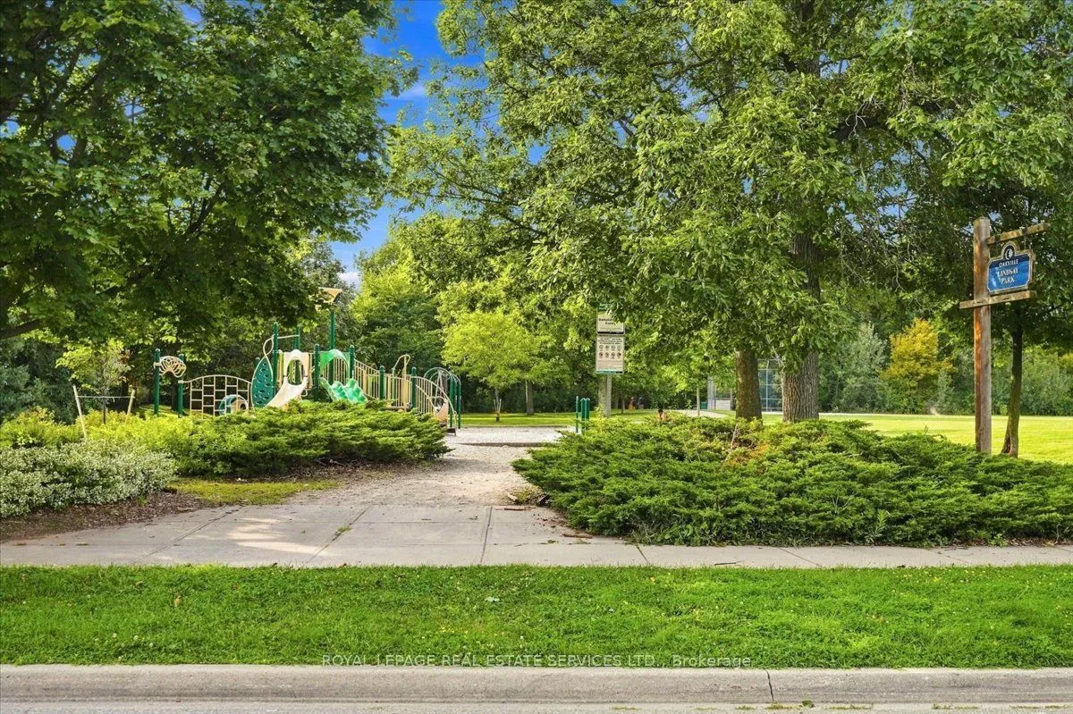 1199 LEEWOOD Drive — photo 32