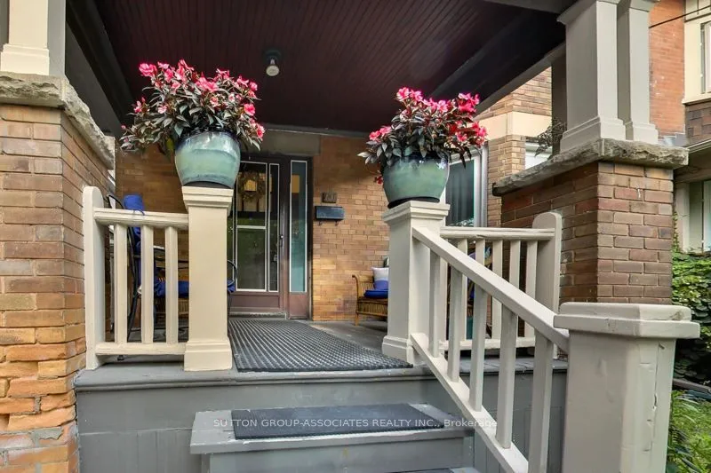 131 Lauder Avenue — photo 2