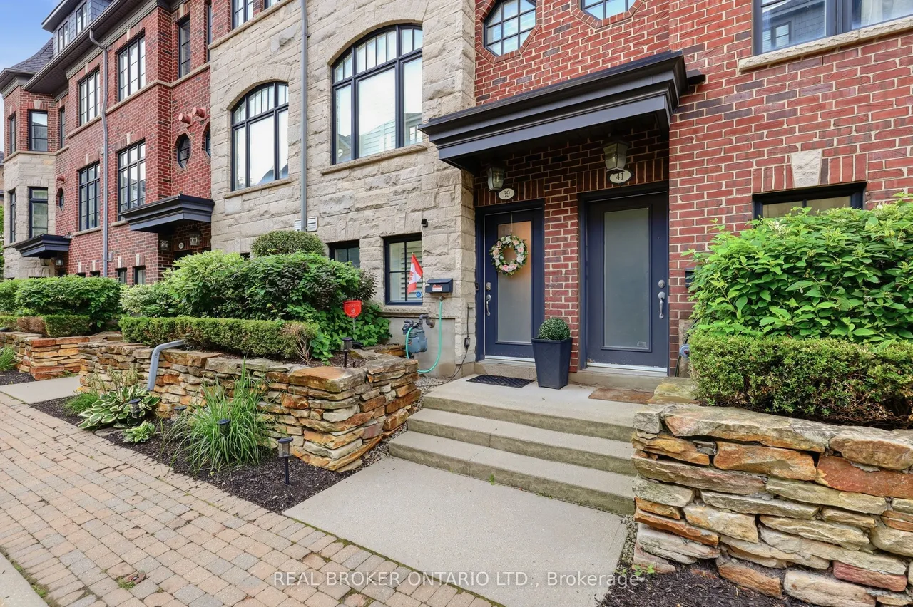 39 Lobo Mews — photo 3