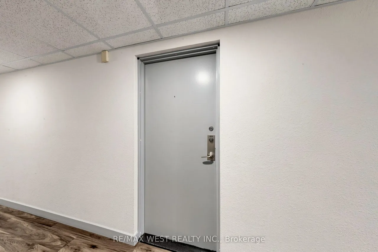 1624 Bloor Street — photo 50