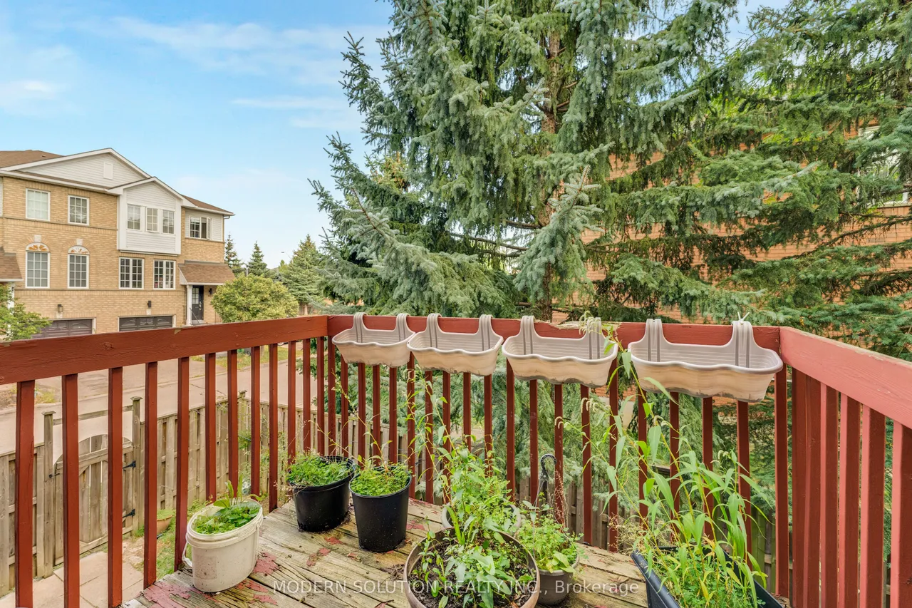 1480 Britannia Road W — photo 35