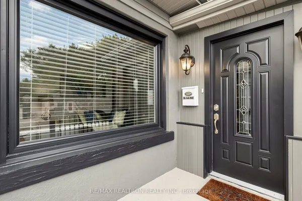 8 Villa Road — photo 2