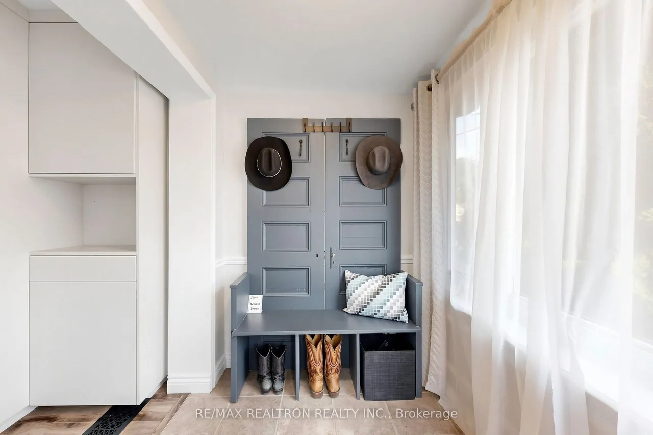 8 Villa Road — photo 3