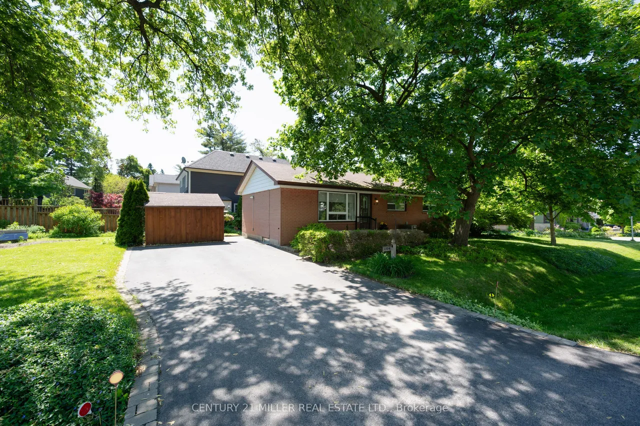 1304 Avon Crescent