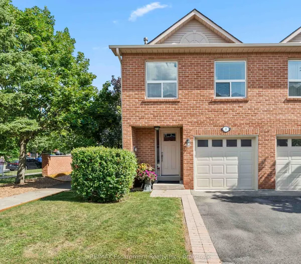 1500 Reeves Gate