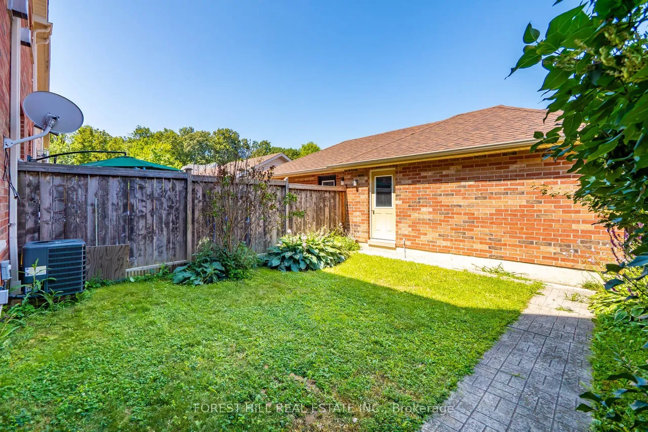 3549 Eglinton Avenue W — photo 28