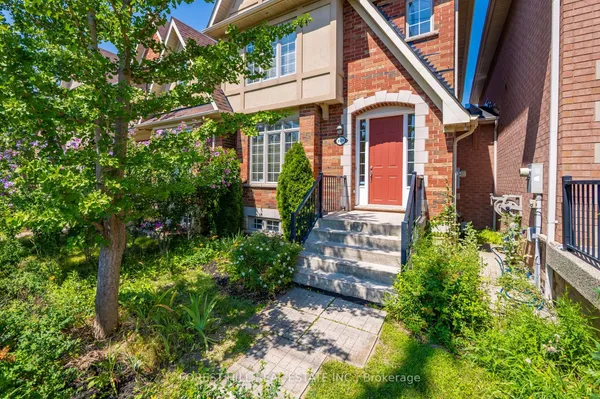 3549 Eglinton Avenue W — photo 2