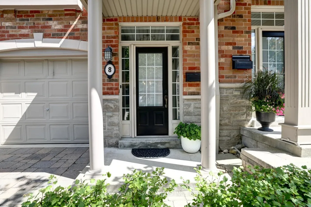 2401 Fifth Line W — photo 2