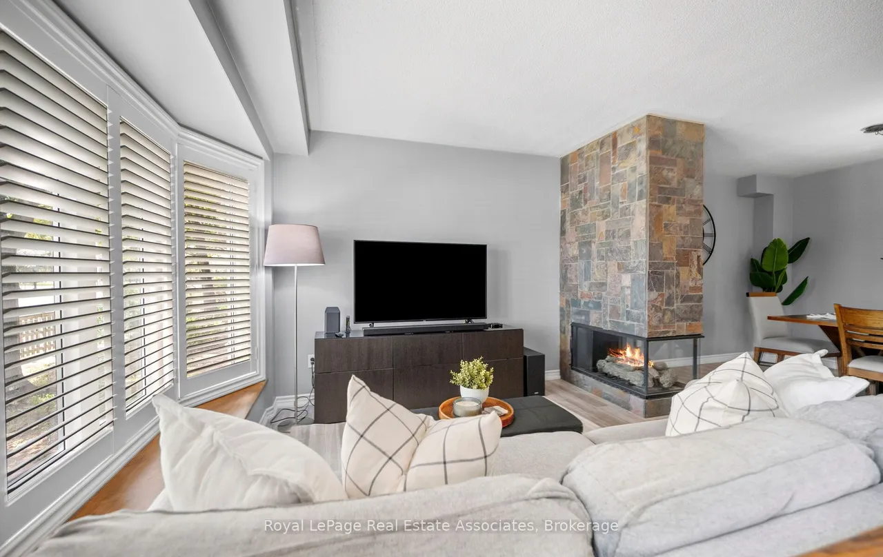 1485 Torrington Drive — photo 2